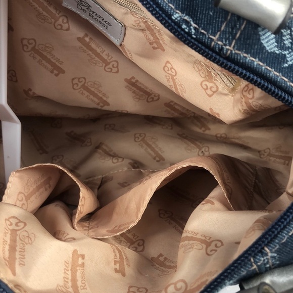 Henna De Rossi Handbag with inside pockets - Picture 9 of 12